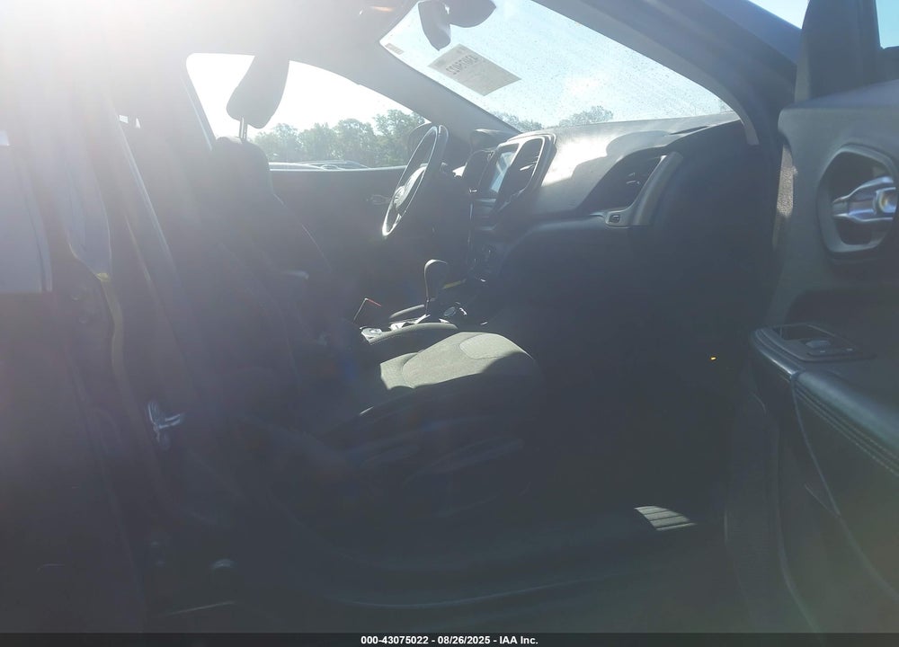 2016 JEEP CHEROKEE VIN: 1C4PJMCS2GW182887