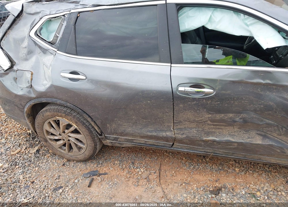 2015 NISSAN ROGUE VIN: 5N1AT2MV9FC920516