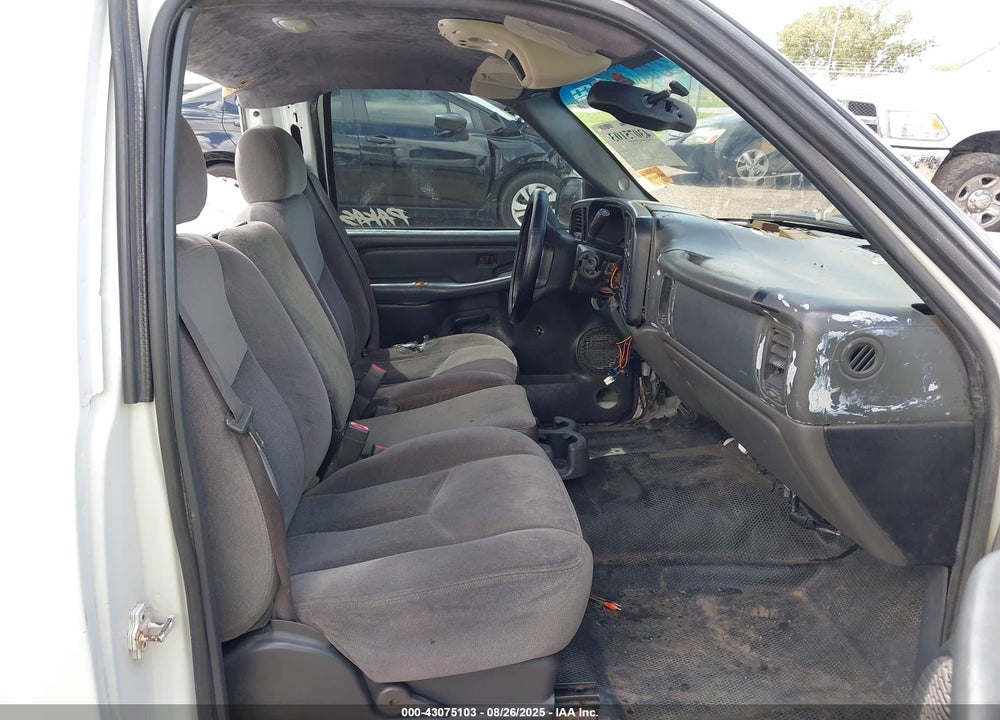 2001 CHEVROLET SILVERADO 1500 VIN: 1GCEC14W11Z236820