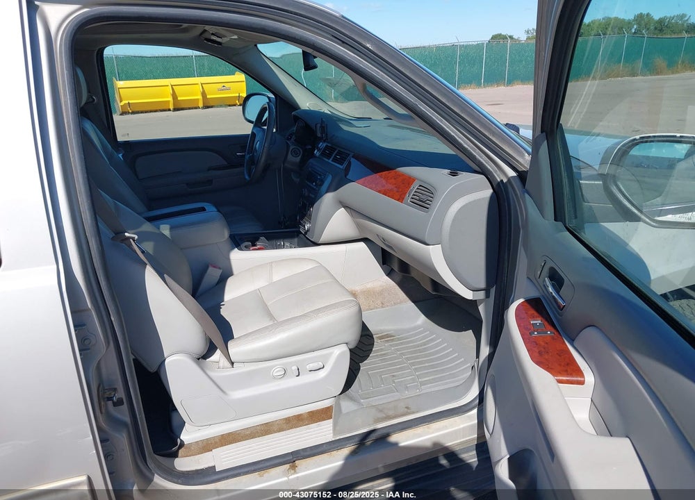2009 GMC YUKON VIN: 1GKFK33089R236135