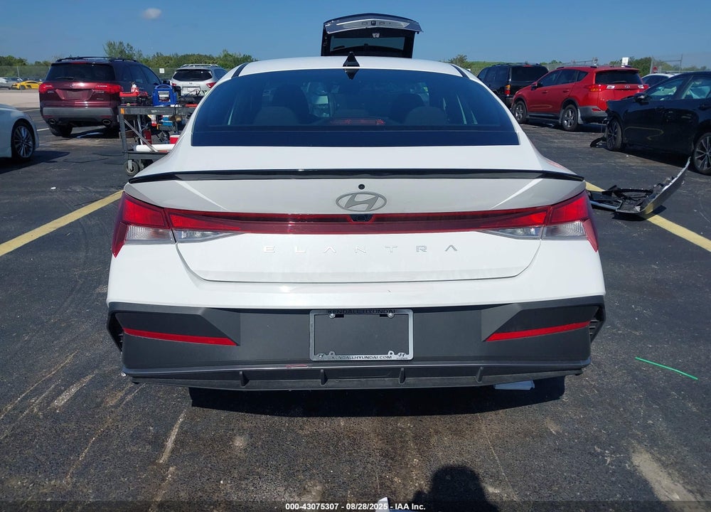 2025 HYUNDAI ELANTRA SEL SPORT VIN: KMHLM4DG3SU930692