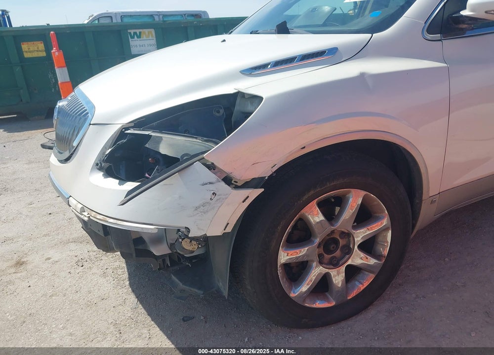 2008 BUICK ENCLAVE CXL VIN: 5GAER23768J290591