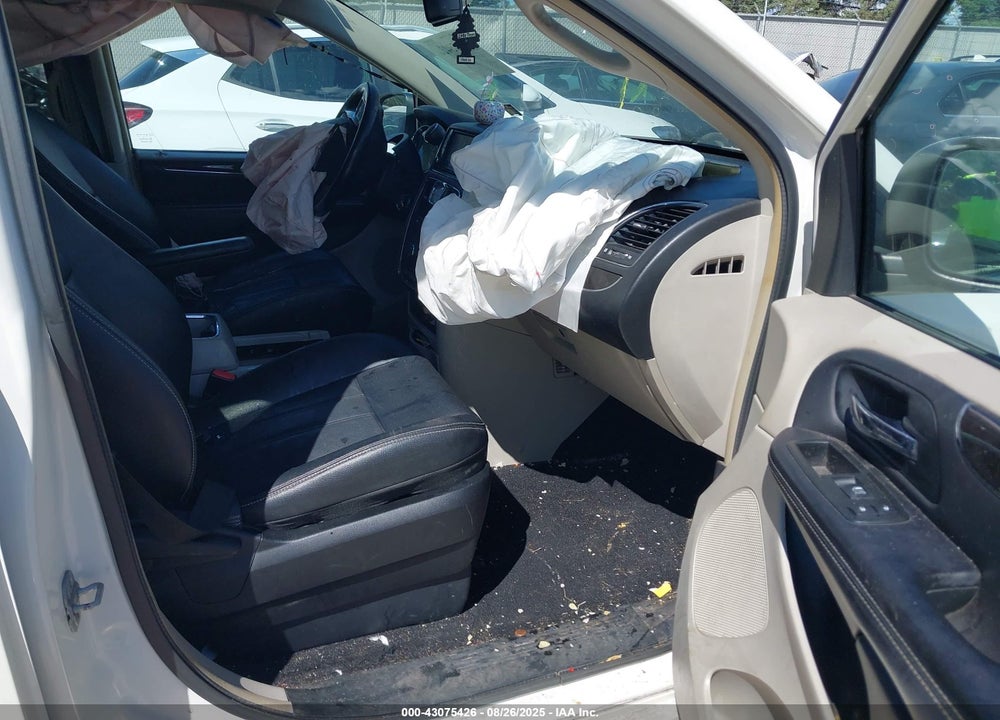 2013 CHRYSLER TOWN & COUNTRY TOURING VIN: 2C4RC1BG7DR631404