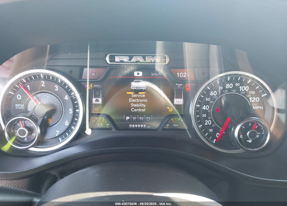 2021 RAM 1500 LAIE  4X4 5'7 BOX VIN: 1C6SRFJT4MN810113