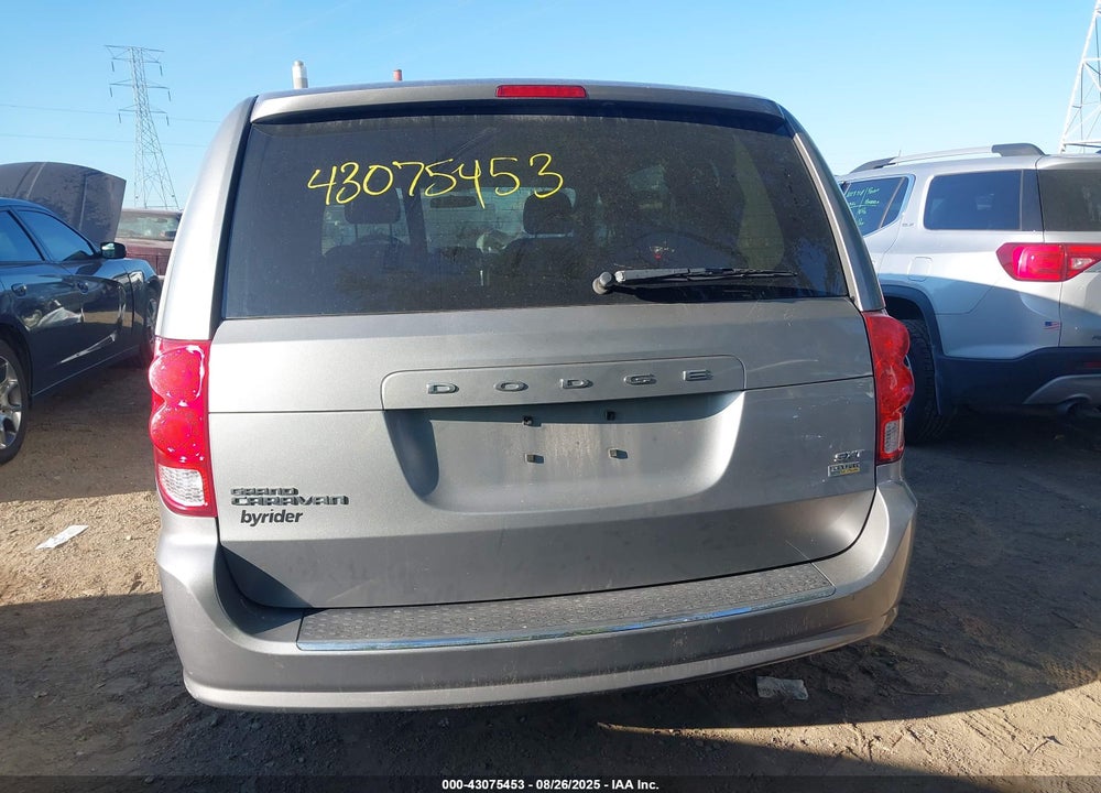 2015 DODGE GRAND CARAVAN SXT VIN: 2C4RDGCG1FR717289