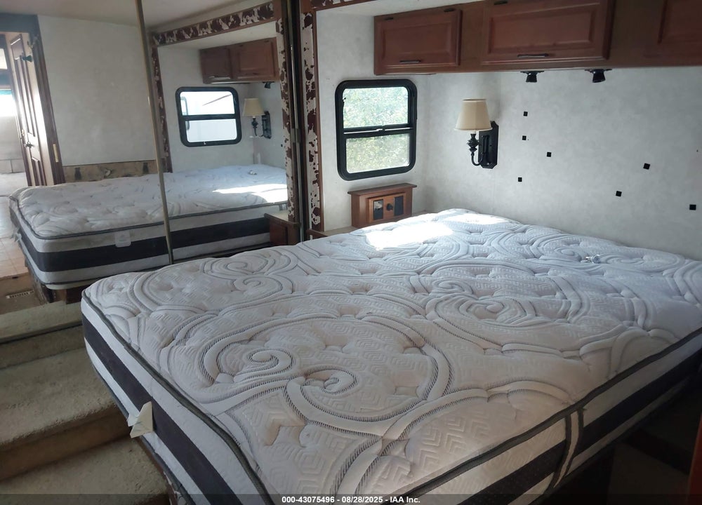 2004 WINNEBAGO JOURNEY MOTOR HOME VIN: 5B4NR97A944700084