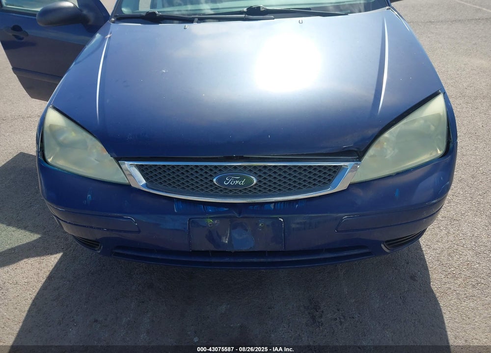 2005 FORD FOCUS ZX4 VIN: 1FAFP34N65W117637