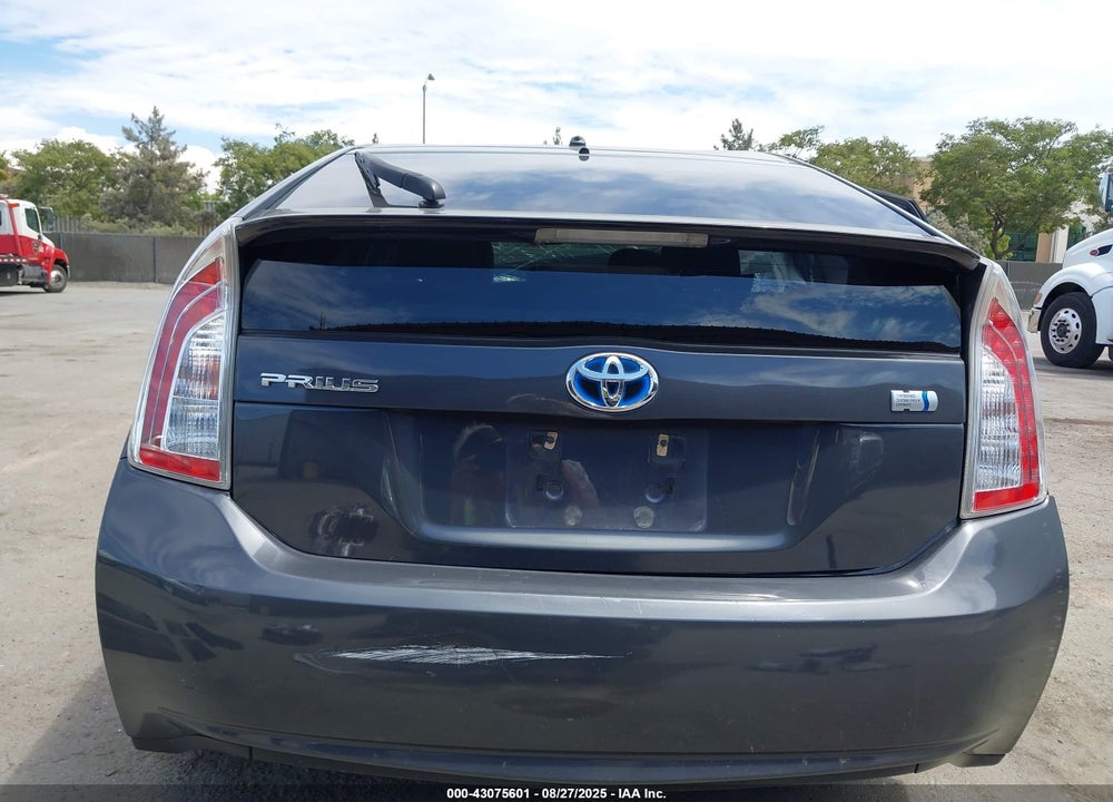 2014 TOYOTA PRIUS VIN: JTDKN3DU6E0364889