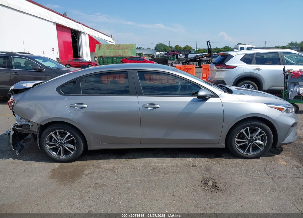 2023 KIA FORTE VIN: 3KPF24AD6PE541861