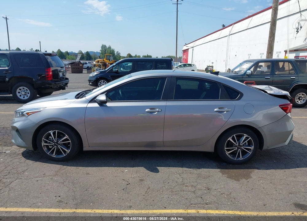 2023 KIA FORTE VIN: 3KPF24AD6PE541861