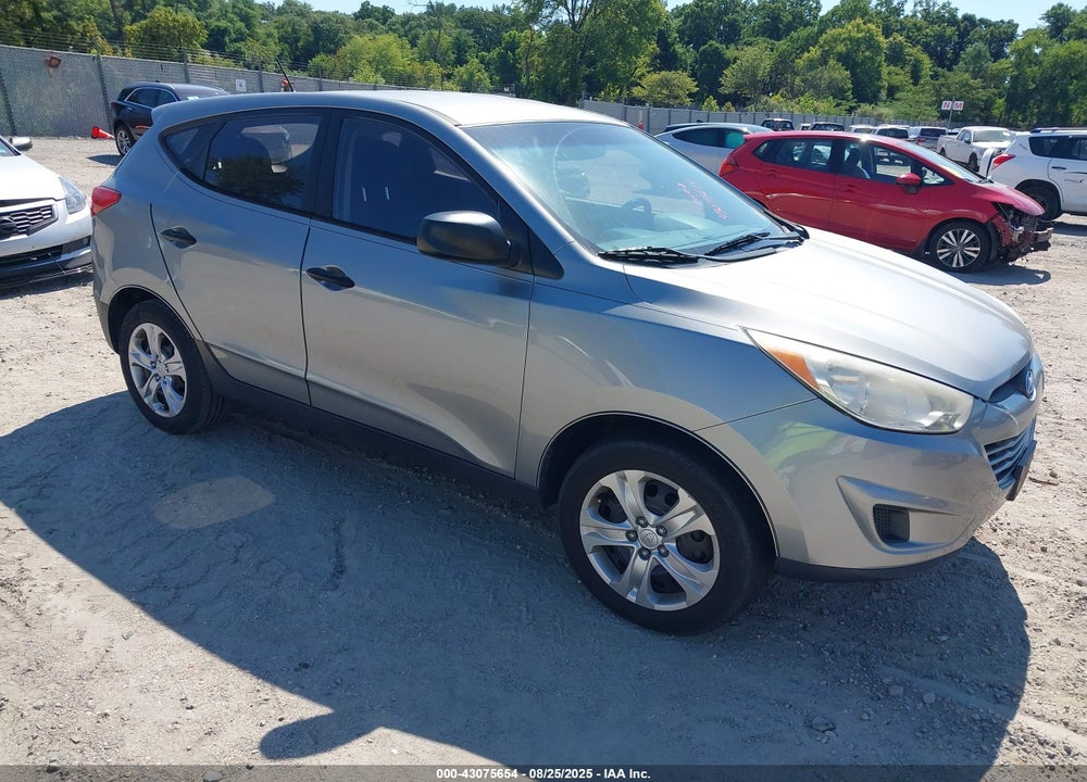 2011 HYUNDAI TUCSON GL VIN: KM8JT3AB3BU225081