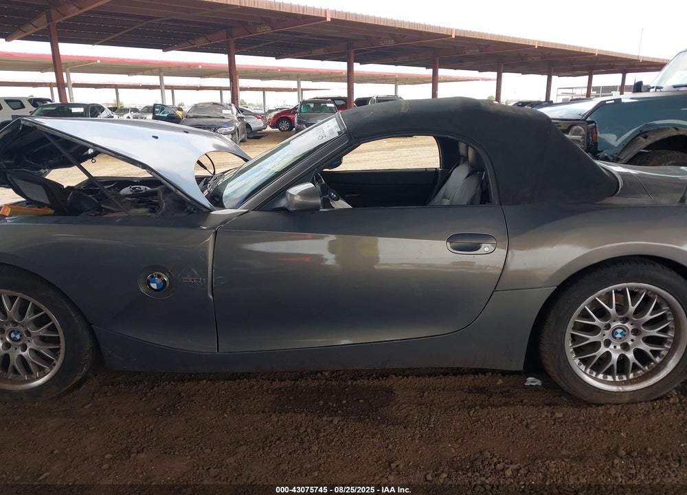 2007 BMW Z4 VIN: 4USBU33587LW73496