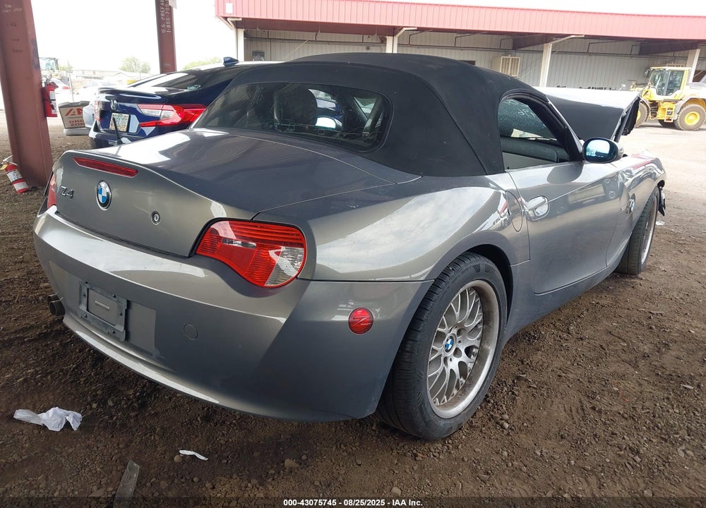 2007 BMW Z4 VIN: 4USBU33587LW73496