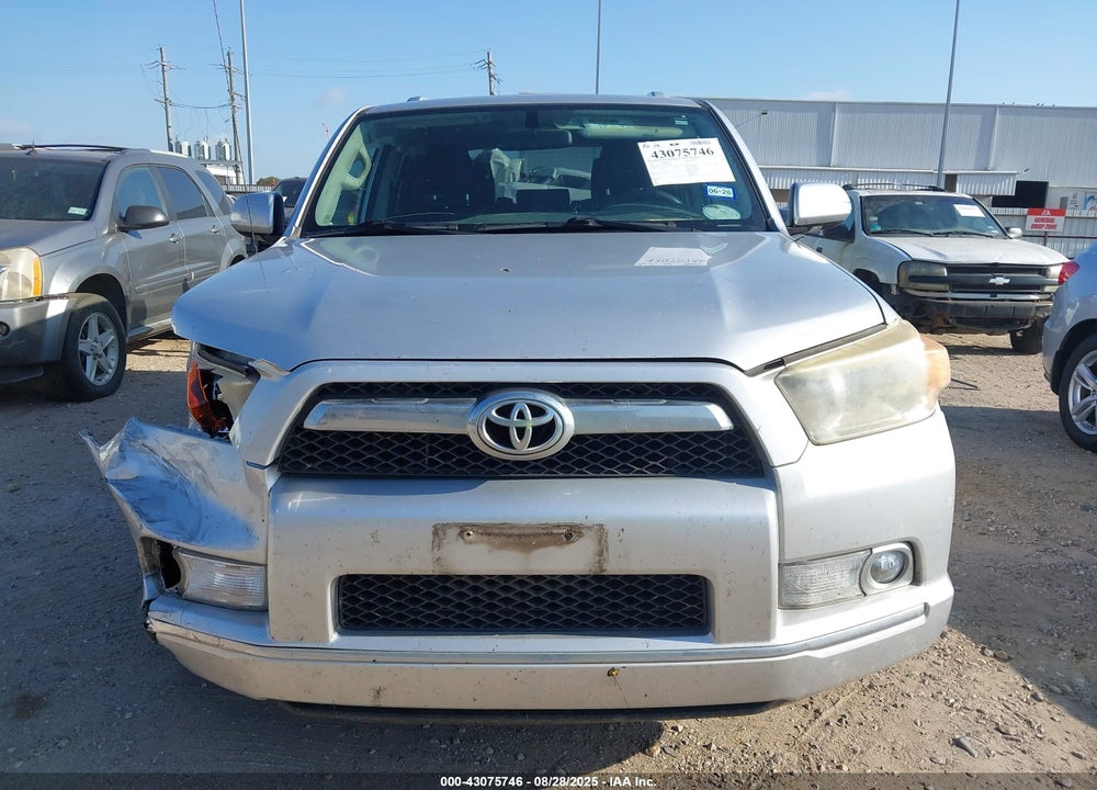 2011 TOYOTA 4RUNNER SR5 V6 VIN: JTEZU5JR5B5025936
