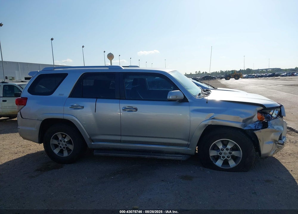2011 TOYOTA 4RUNNER SR5 V6 VIN: JTEZU5JR5B5025936