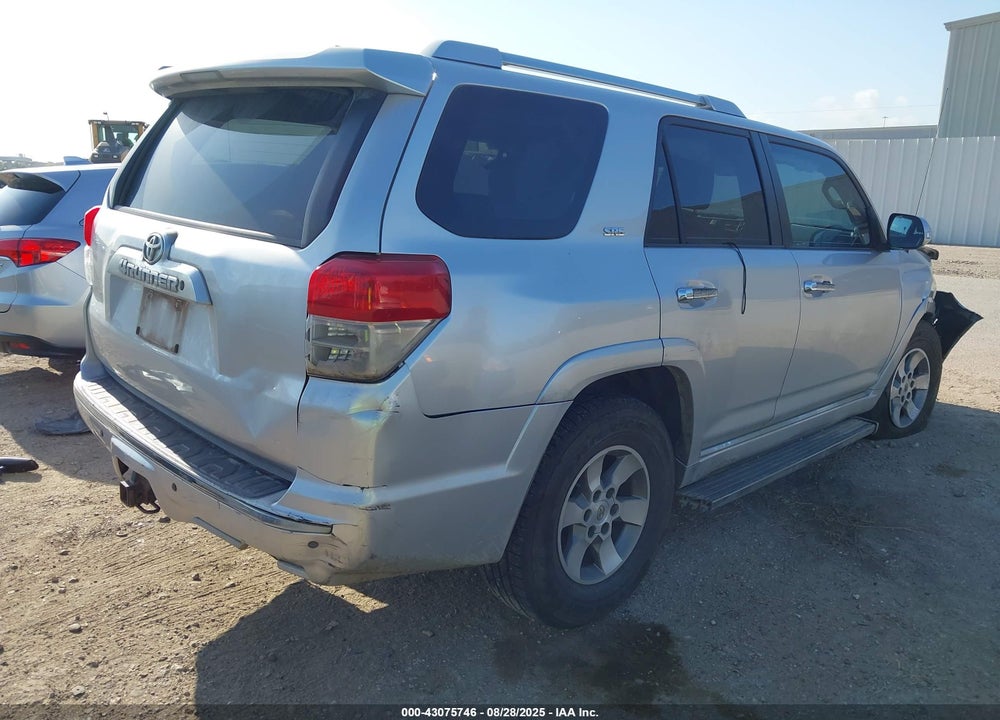 2011 TOYOTA 4RUNNER SR5 V6 VIN: JTEZU5JR5B5025936