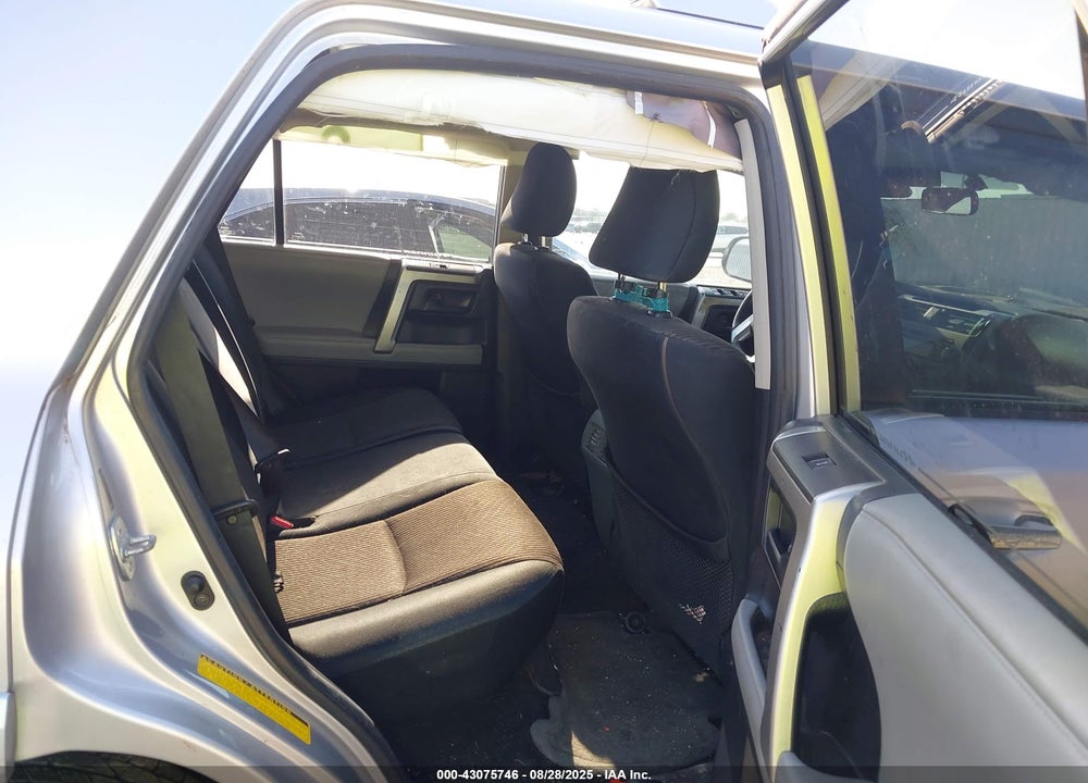 2011 TOYOTA 4RUNNER SR5 V6 VIN: JTEZU5JR5B5025936