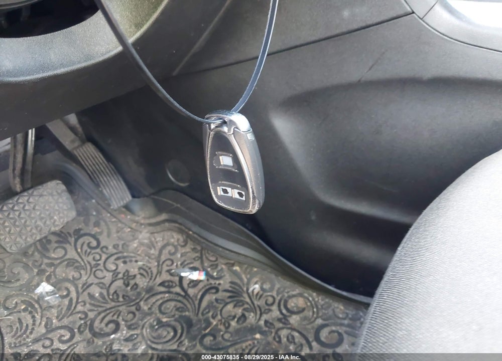 2019 CHEVROLET EQUINOX VIN: 2GNAXVEX6K6301490