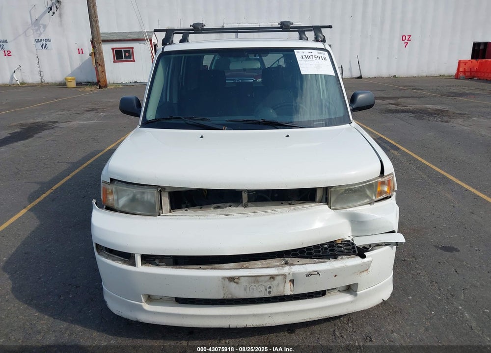2005 SCION XB VIN: JTLKT324554022677
