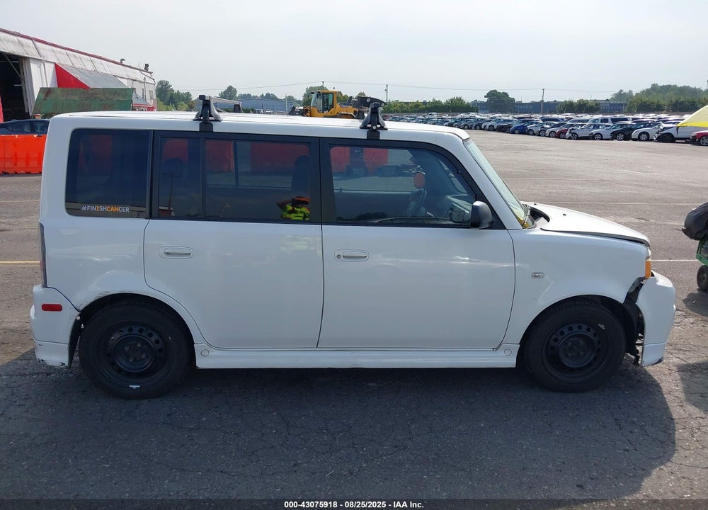 2005 SCION XB VIN: JTLKT324554022677