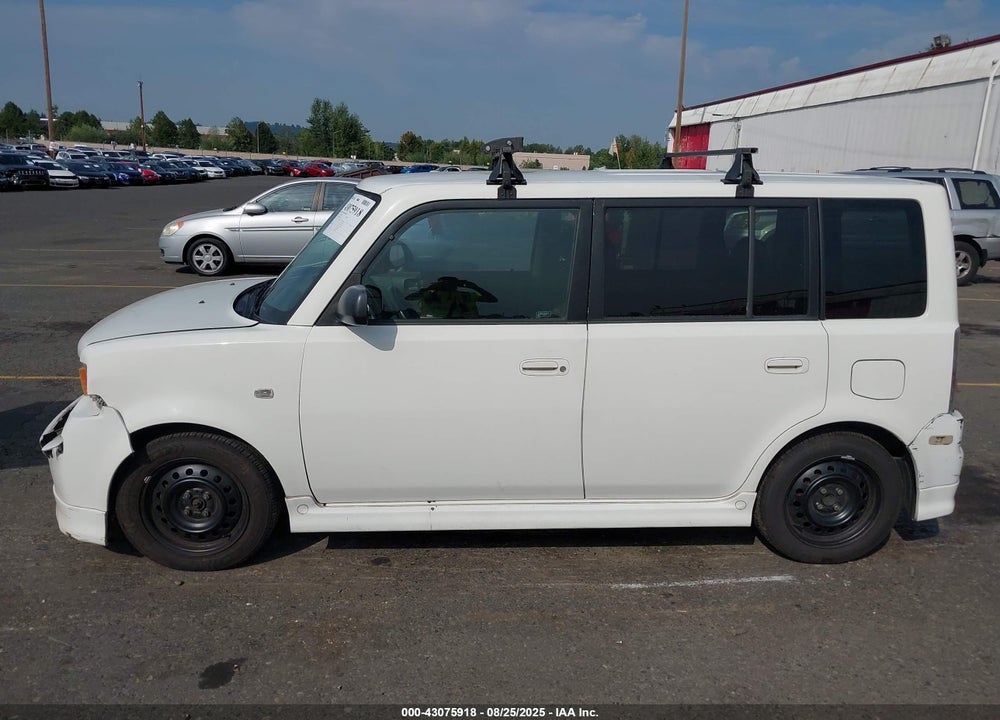 2005 SCION XB VIN: JTLKT324554022677