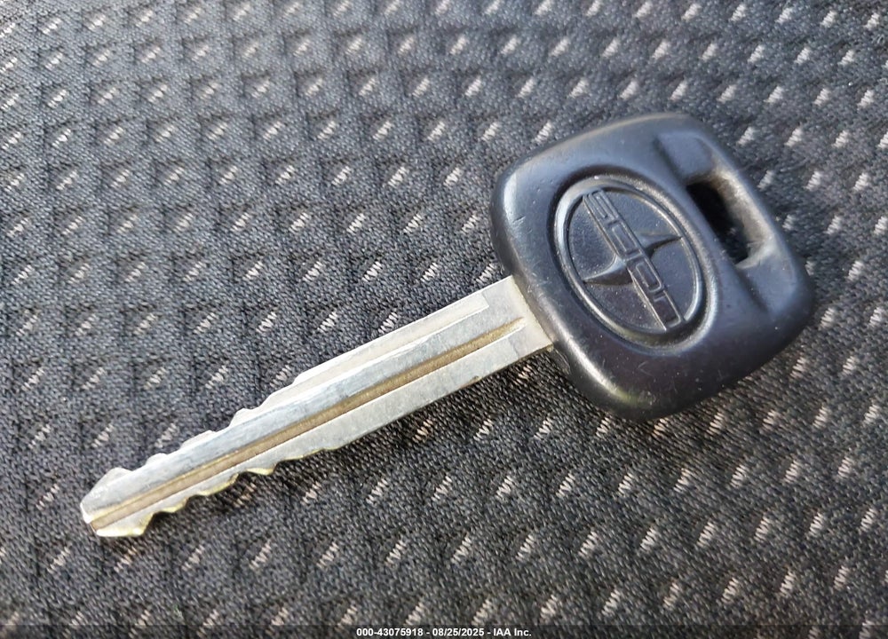 2005 SCION XB VIN: JTLKT324554022677