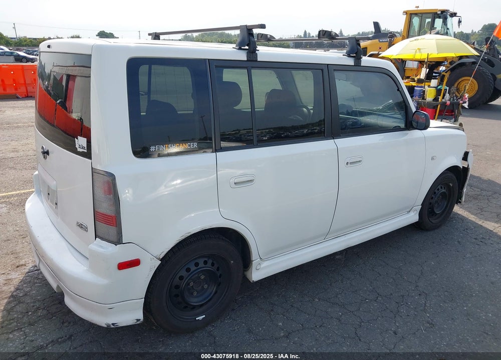 2005 SCION XB VIN: JTLKT324554022677