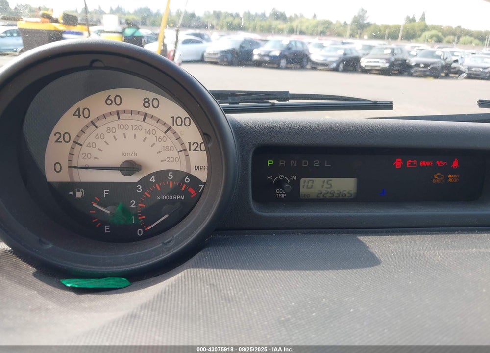 2005 SCION XB VIN: JTLKT324554022677