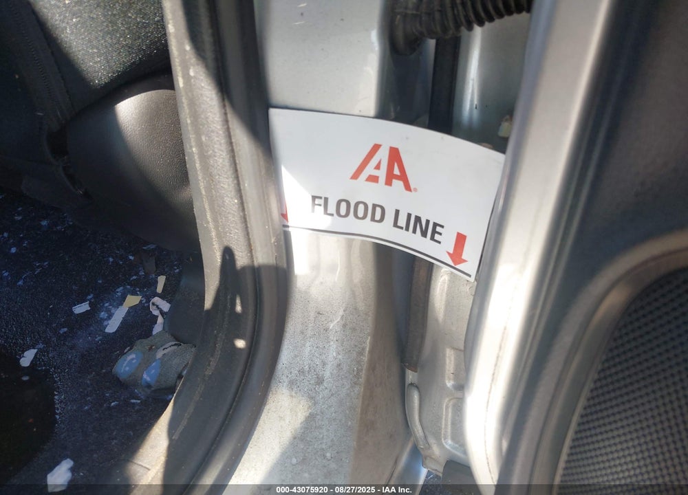 2015 HONDA FIT VIN: 3HGGK5H52FM730912