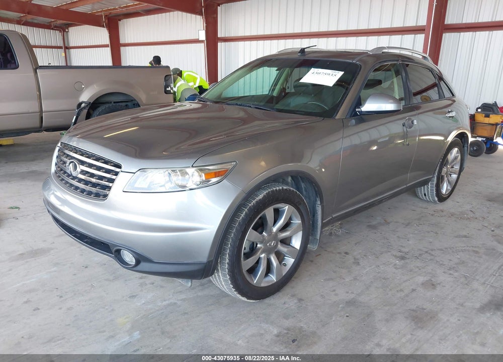 2005 INFINITI FX45 VIN: JNRBS08W35X400032