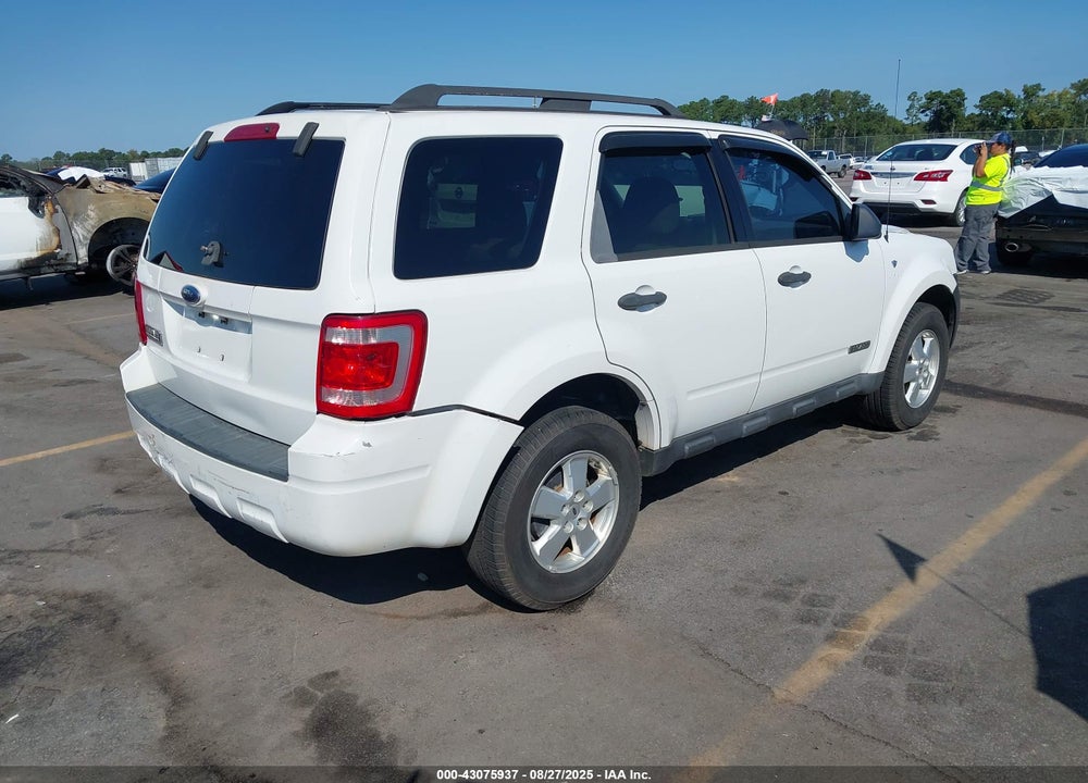 2008 FORD ESCAPE XLT VIN: 1FMCU03108KC14598