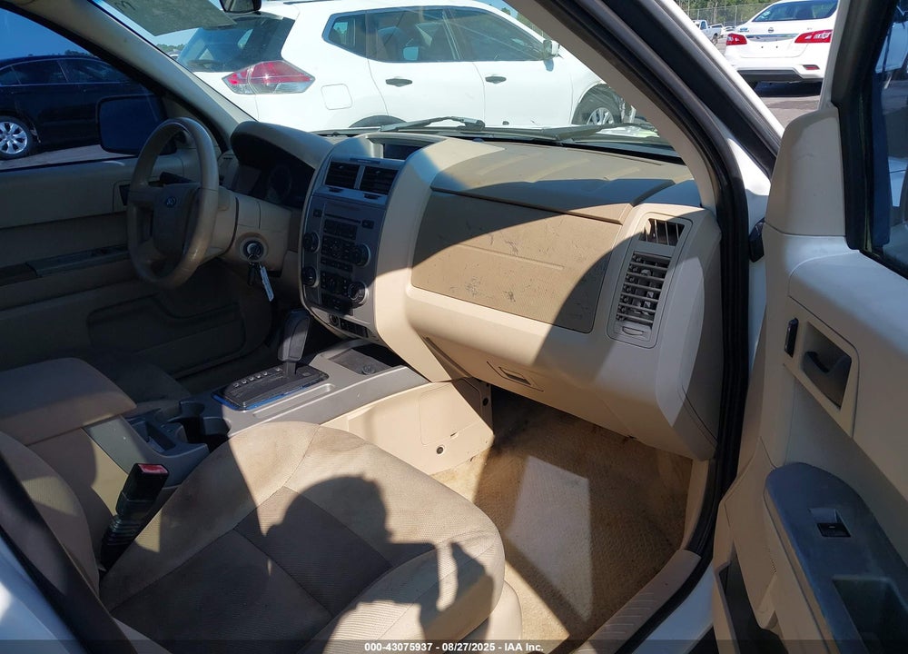2008 FORD ESCAPE XLT VIN: 1FMCU03108KC14598