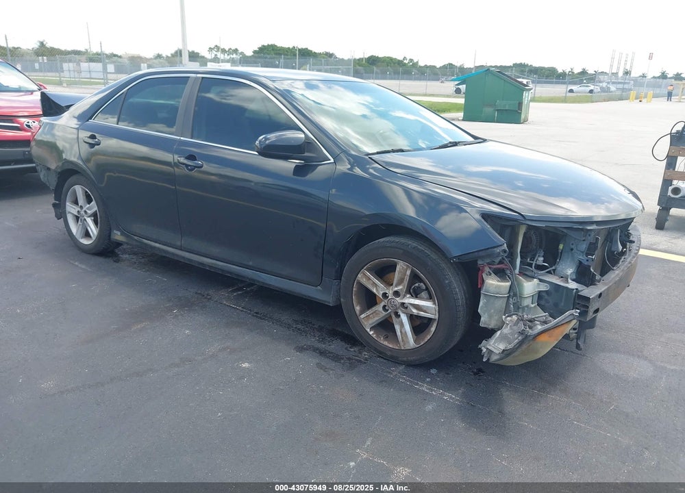 2014 TOYOTA CAMRY SE VIN: 4T1BF1FK7EU348802