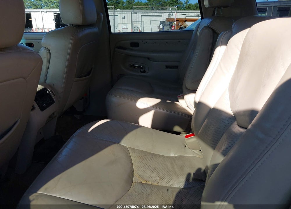 2005 CADILLAC ESCALADE STANDARD VIN: 1GYEK63N35R106840