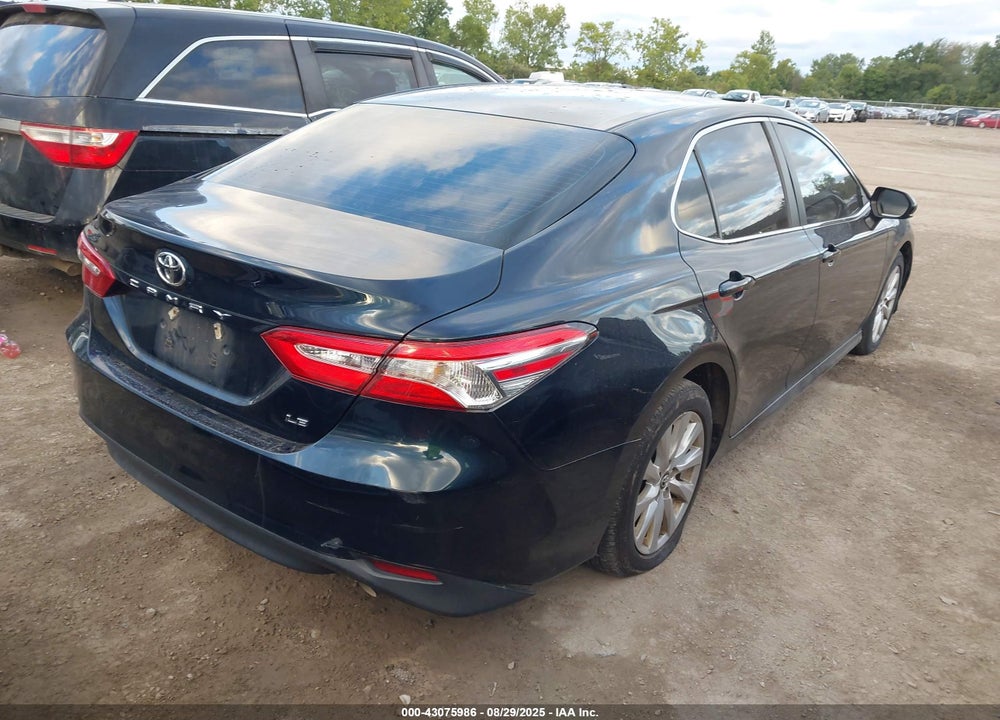 2018 TOYOTA CAMRY VIN: 4T1B11HK3JU614337