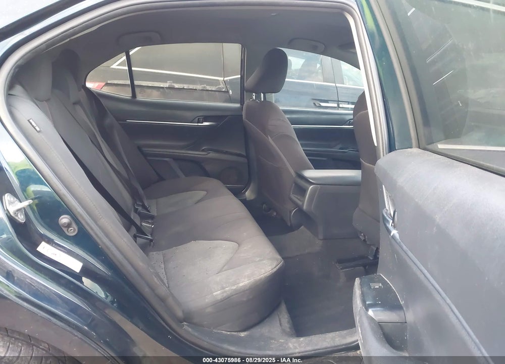 2018 TOYOTA CAMRY VIN: 4T1B11HK3JU614337