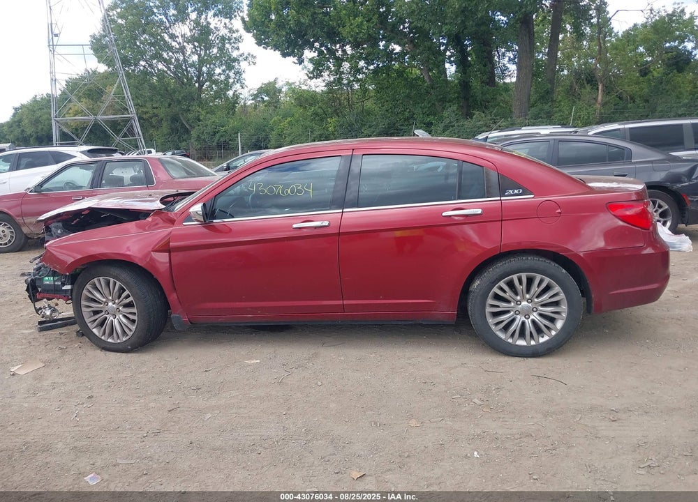 2013 CHRYSLER 200 VIN: 1C3CCBCG0DN578377
