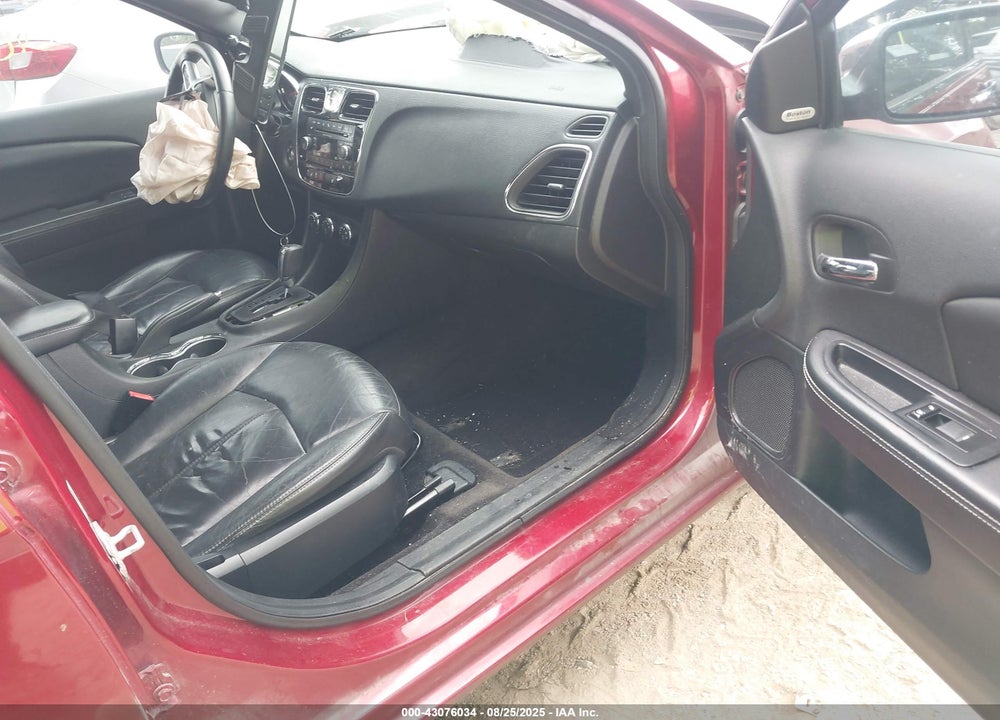 2013 CHRYSLER 200 VIN: 1C3CCBCG0DN578377