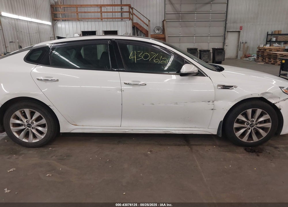 2016 KIA OPTIMA VIN: 5XXGU4L32GG002132