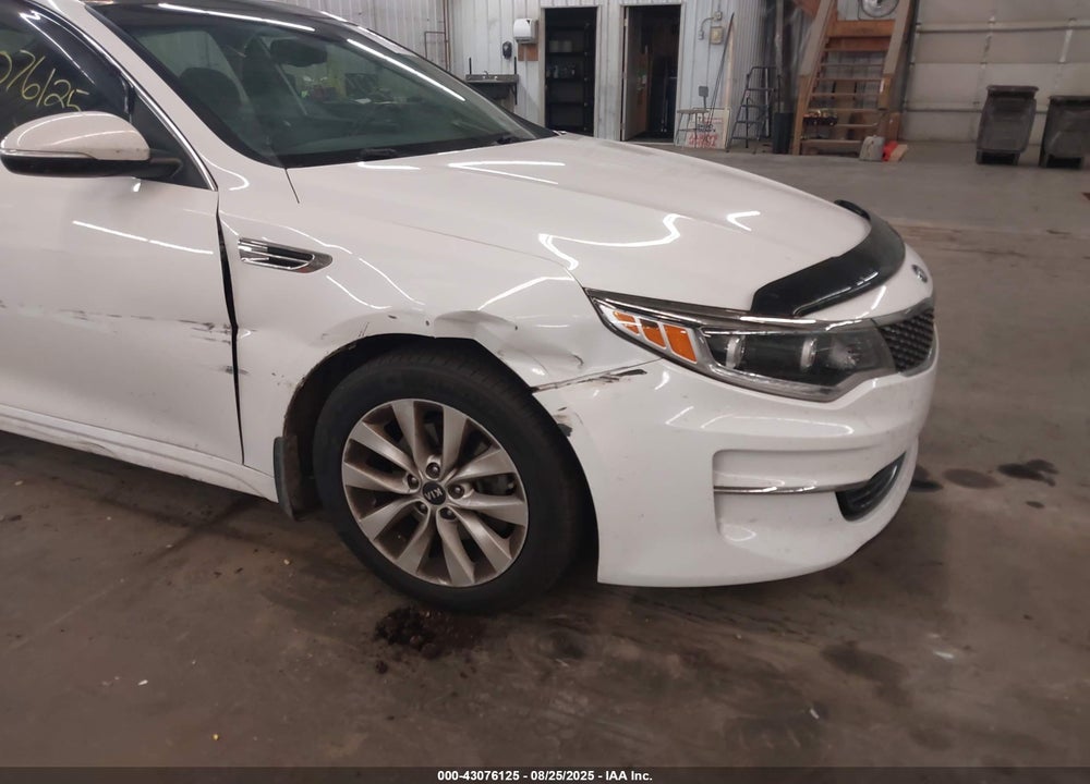 2016 KIA OPTIMA VIN: 5XXGU4L32GG002132