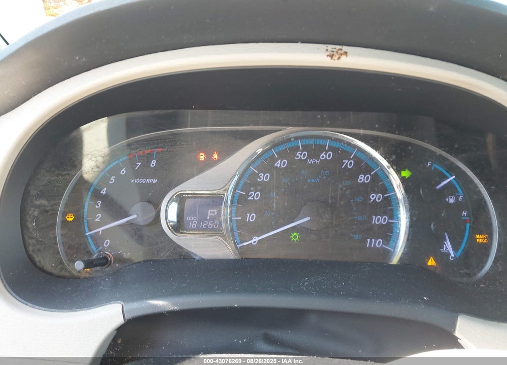 2011 TOYOTA SIENNA XLE V6 VIN: 5TDYK3DC2BS162683