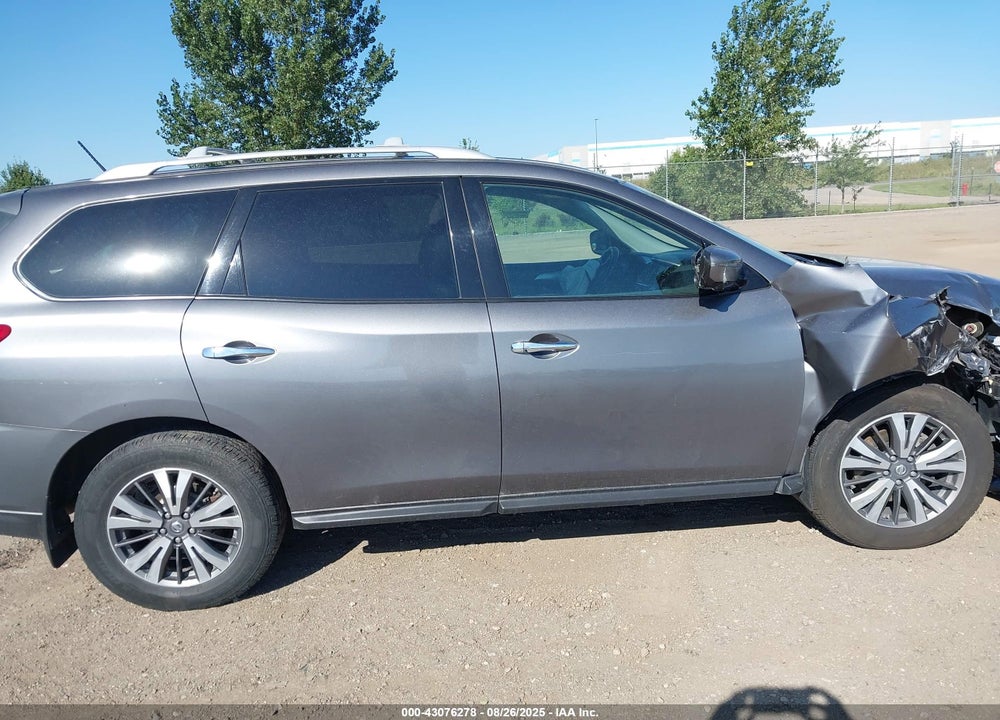 2017 NISSAN PATHFINDER VIN: 5N1DR2MM4HC637110