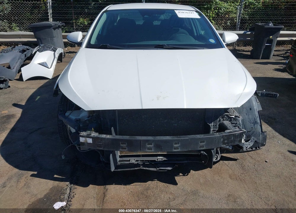 2020 HYUNDAI ELANTRA VIN: 5NPD74LF1LH563392