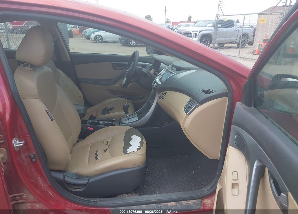 2011 HYUNDAI ELANTRA VIN: KMHDH4AE9BU093071