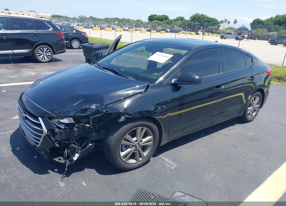 2018 HYUNDAI ELANTRA VIN: 5NPD84LF0JH339833