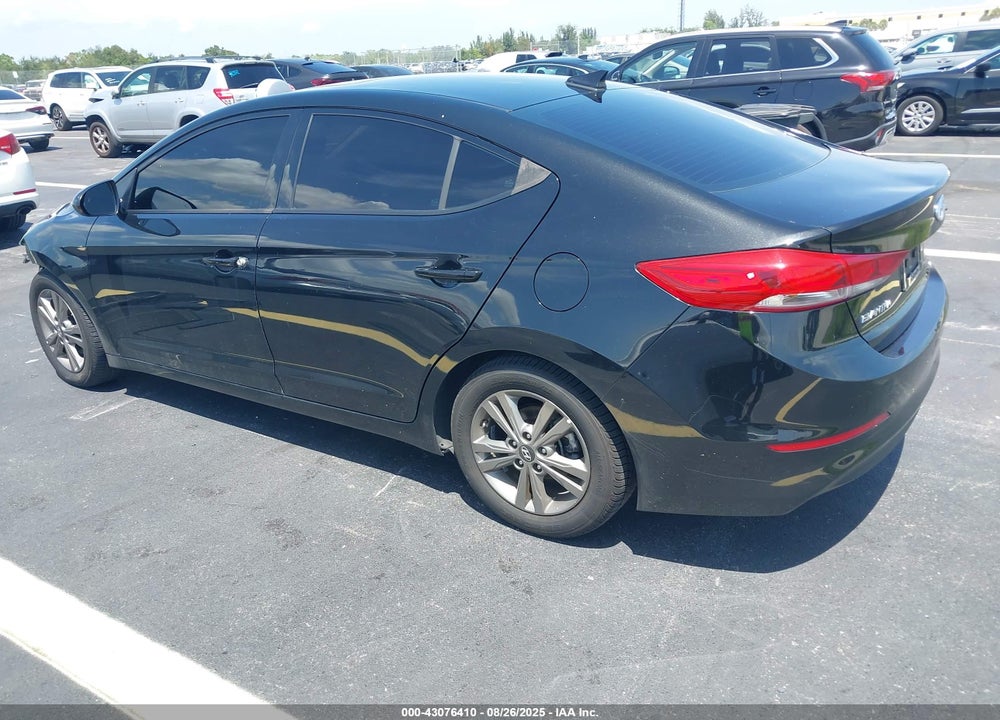 2018 HYUNDAI ELANTRA VIN: 5NPD84LF0JH339833