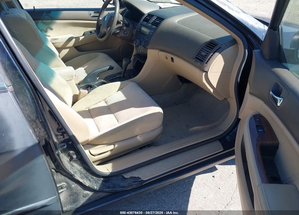 2003 HONDA ACCORD 2.4 LX VIN: 1HGCM56383A064089
