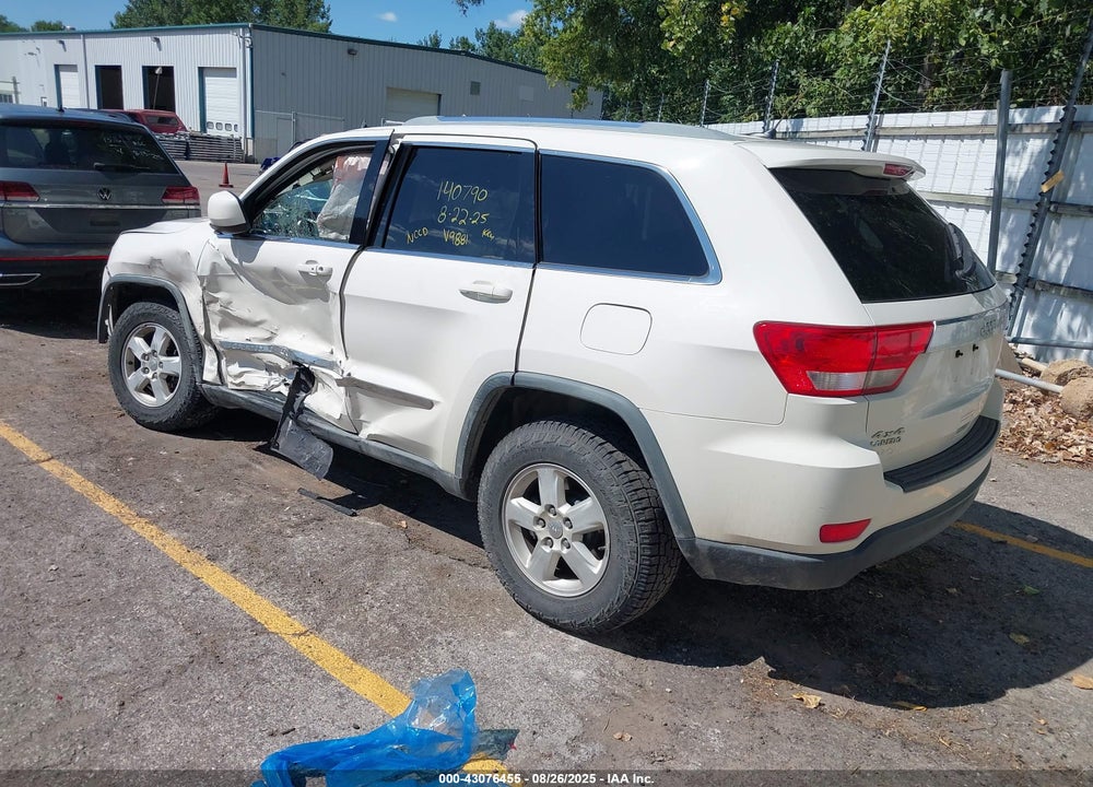 2011 JEEP GRAND CHEROKEE VIN: 1J4RR4GGXBC669881