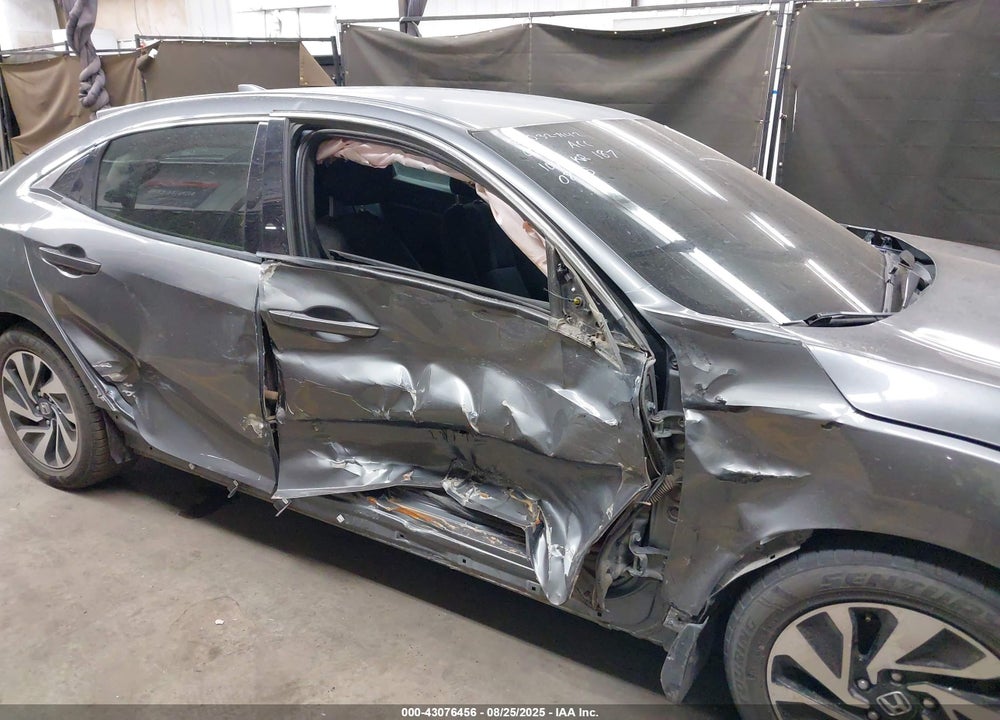 2018 HONDA CIVIC VIN: SHHFK7H29JU230835