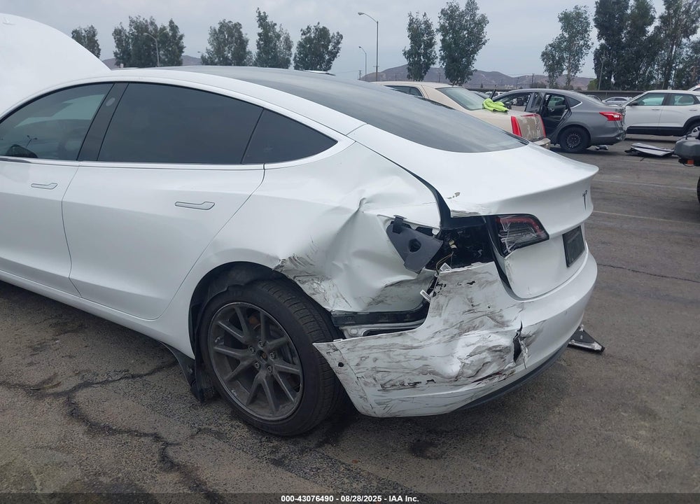 2019 TESLA MODEL 3 VIN: 5YJ3E1EA2KF427352